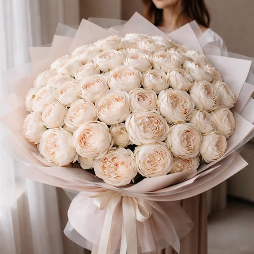 Большой букет пионовидных роз на свадьбу