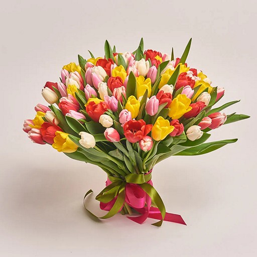 Почему тюльпаны стали символом весны