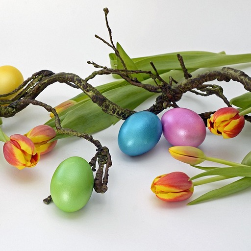 Гирлянда из яиц на Пасху