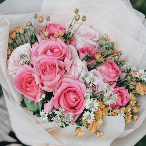 Букет розовых роз для любимой девушки