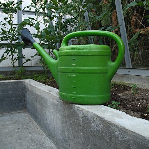 Капельный полив для теплицы: собираем систему своими руками