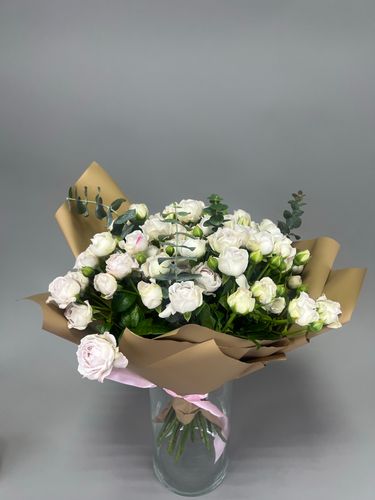 Фото флориста 1: Пионовидные розы