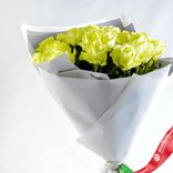 Маленькое фото 2: Букет из 25 белых роз «Смысл». Сервис доставки цветов AzaliaNow