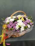 Фото флориста 1: Акция! Букет из 19 хризантем микс «Корзина счастья»