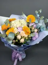 Фото флориста 1: Букет из роз, гербер и гортензии «Дуэт с тобой»