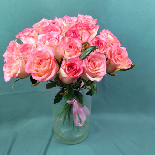 Фото флориста 1: 19 роз