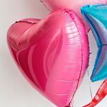 Маленькое фото 5: Композиция из 3 шаров с гелием, 2 сердца и 1 голубая звезда