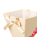 Маленькое фото 2: Коробка для букета с лентами, 10,5х19,5х18 см, слоновая кость