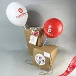 Маленькое фото 4: Букет из 19 роз «Салют» + Ferrero Rocher в подарок. Сервис доставки цветов AzaliaNow