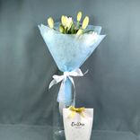 Фото флориста 3: Букет из лилий «Ослепительный день» + Конфеты