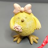 Маленькое фото 2: Сувенир «Цыпленок» (полирезин), Н11х7,5х7см, желтый. Сервис доставки цветов AzaliaNow