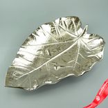 Маленькое фото 1: Блюдо «Лист» (металл), 36х25xH6см, серебряный