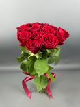Фото флориста 1: Акция! 17 красных роз 50 см, Россия