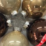 Маленькое фото 3: Набор шаров 12шт. в тубе (стекло), D3см, микс шампань/коричневый