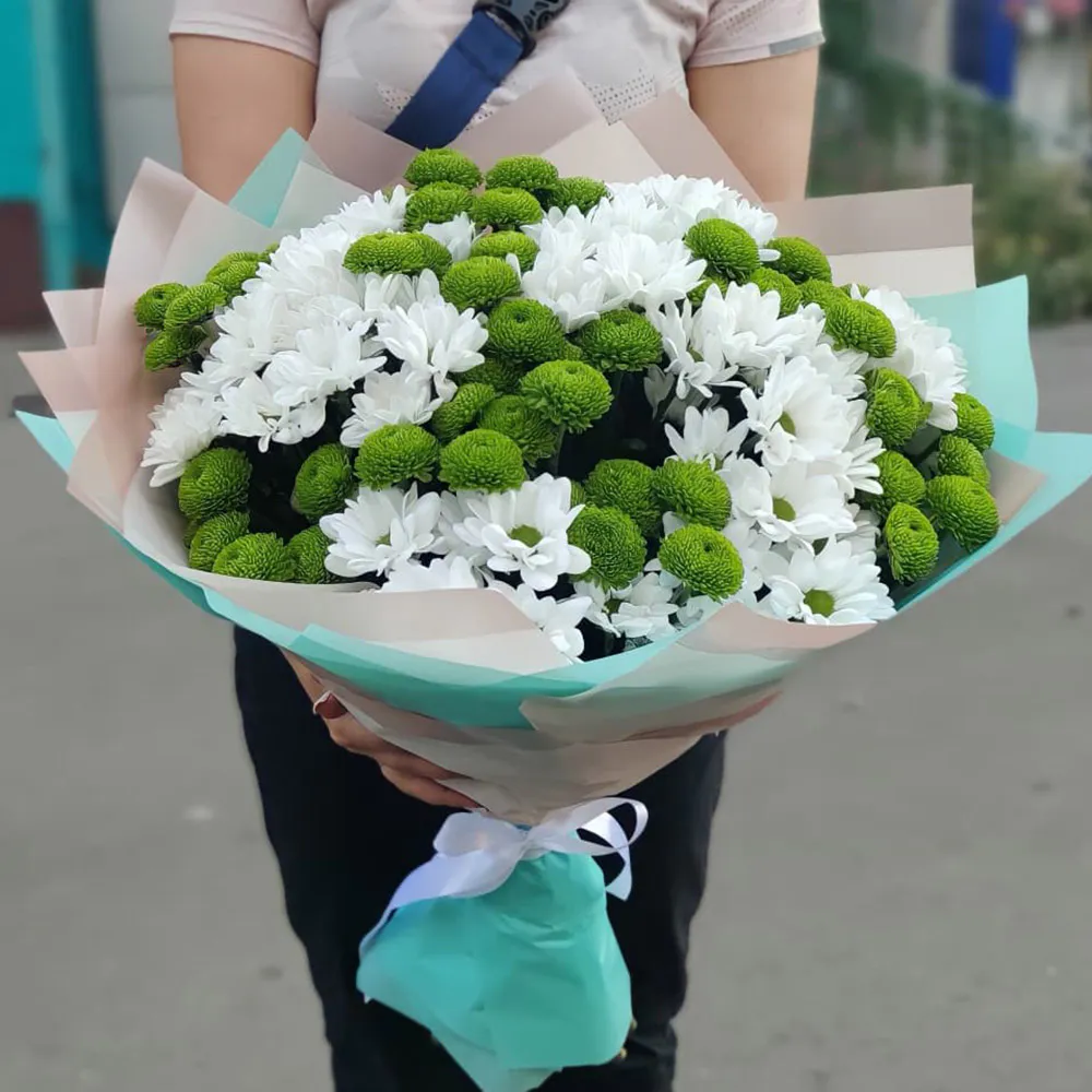 Букет из 25 кустовых хризантем