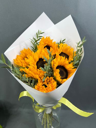 Фото флориста 4: Цветы на День медицинского работника