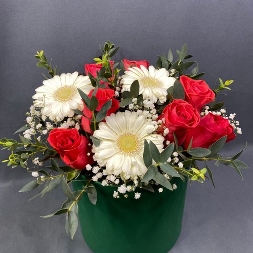 Фото флориста 2: Цветы метро Добрынинская