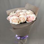 Фото флориста 1: Акция! Букет из 15 белых роз в крафте