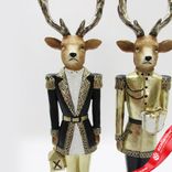 Маленькое фото 2: Сувенир «Олень» (полирезин), Н32х7,5х6,5см, в асс., черный/золотой