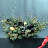 Маленькое фото 1: Новогодняя композиция «Еловые ветки со свечами», D 50 см x H 40 см