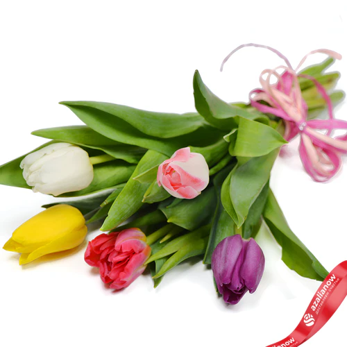 Фото 1: Букет из 5 тюльпанов микс. Сервис доставки цветов AzaliaNow