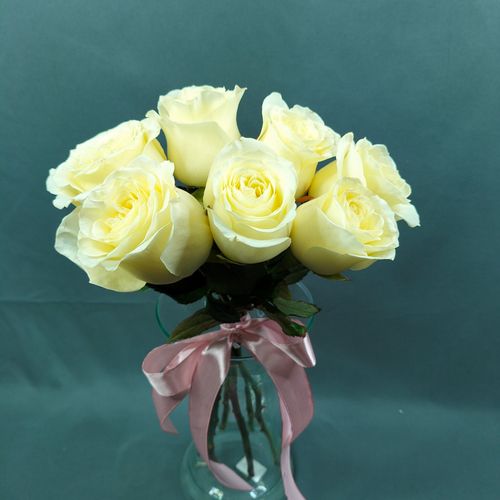 Фото флориста 6: 7 роз