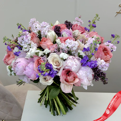 Фото 1: Акция! Букет из роз, пионов, тюльпанов «Цветочное великолепие». Сервис доставки цветов AzaliaNow