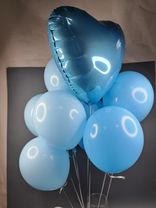Фото флориста 4: Композиция из шаров «Голубые мечты»
