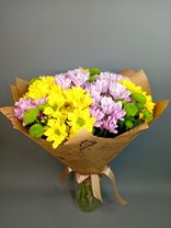Фото флориста 1: Букет из 13 кустовых хризантем