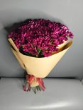 Фото флориста 2: Букет из 9 бордовых кустовых хризантем в крафте с лентой, Голландия