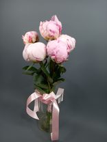 Фото флориста 1: 5 розовых пионов, Голландия