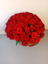 Акция! Букет из 101 красной розы, 40 см, Россия. Фото флориста - 0