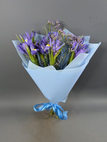 Фото флориста 6: Букеты из ирисов и ромашек