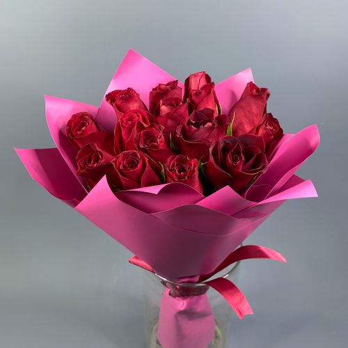 Фото флориста 1: 15 роз