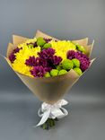 Фото флориста 4: Букет из 13 кустовых хризантем
