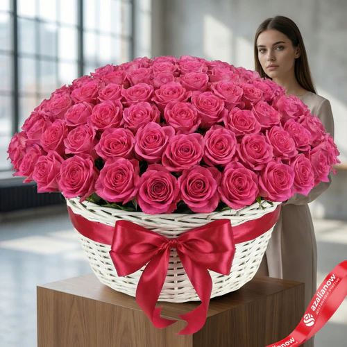 Фото 5: Букет в корзине из 303 малиновых роз Freude «Фрейд», 60 см