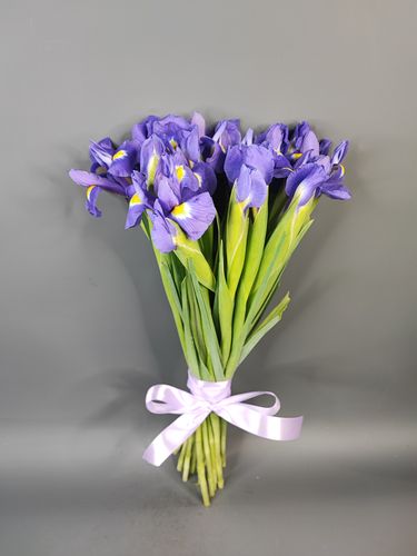 Фото флориста 6: Букеты из ирисов и альстромерий