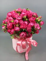Фото флориста 2: Букет из 15 кустовых пионовидных розовых роз в коробке