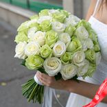 Маленькое фото 1: Букет из 39 бело-зеленых роз «Мондиаль», Эквадор, В 70см. Сервис доставки цветов AzaliaNow