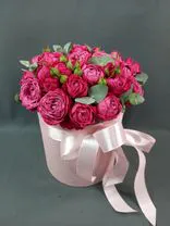 Фото флориста 1: Букет из 7 розовых пионовидных кустовых спрей-роз «Мисти Баблс»