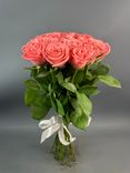 Фото флориста 1: 19 коралловых роз 60 см, Россия