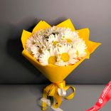 Маленькое фото 4: Букет из ромашки «Цветочный лучик»