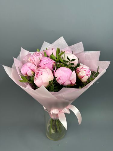 Фото флориста 6: 9 пионов 