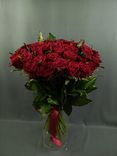 Фото флориста 2: Букет для любимой из 51 красной розы
