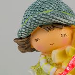Маленькое фото 3: Сувенир «Девочка с цветком» (полирезин), H14x11,5х8,5см, желтый