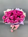 Фото флориста 1: Букет из 9 кустовых пионовидных розовых роз