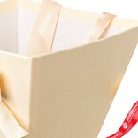 Маленькое фото 5: Коробка для букета с лентами, 10,5х19,5х18 см, слоновая кость