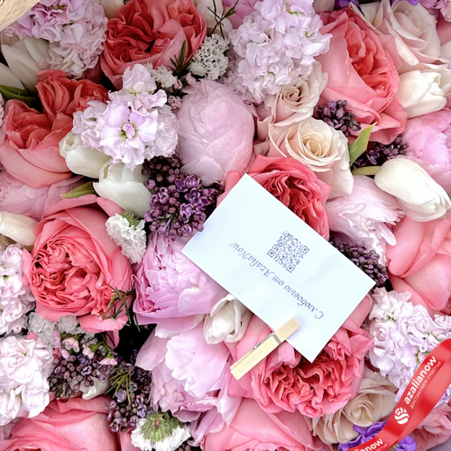 Фото 3: Акция! Букет из роз, пионов, тюльпанов «Цветочное великолепие». Сервис доставки цветов AzaliaNow