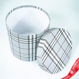 Маленькое фото 4: Набор коробок, подарочных, круглых, 3шт., D19,5xH19см, серый