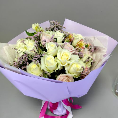 Фото флориста 1: Цветы метро Алма-Атинская